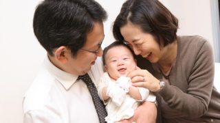 お宮参りご自宅で記念撮影