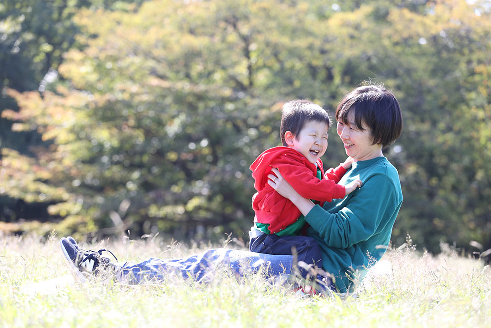 府中の森公園こむの木ママの男の子家族写真